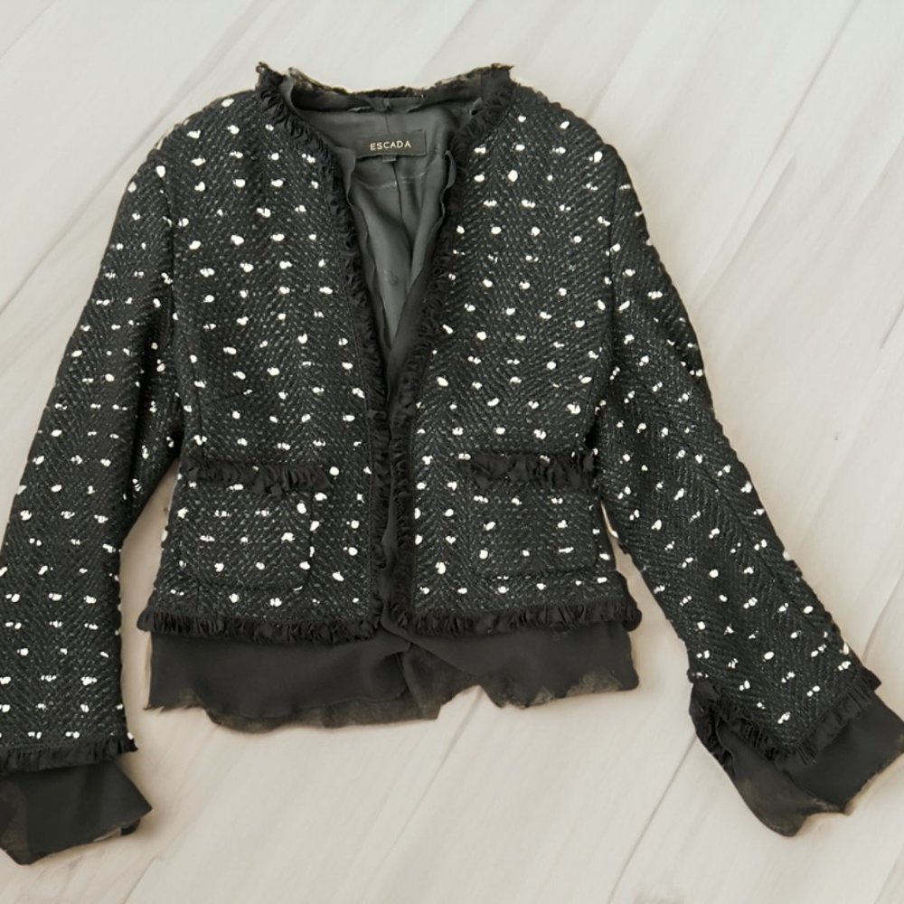 Impeccable Vintage Escada Skirt and Tweed Jacket Set Black with White Accents - Picture 2 of 11